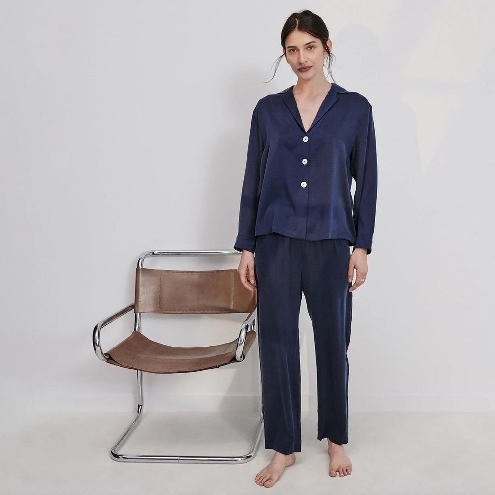 Lunya Washable Silk long sleeve pant set Navy NWT size small